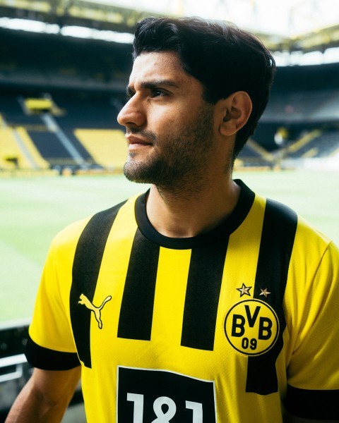 BVB Borussia Dortmund Kamara 32 Matchtröja Hemma 2022-2023